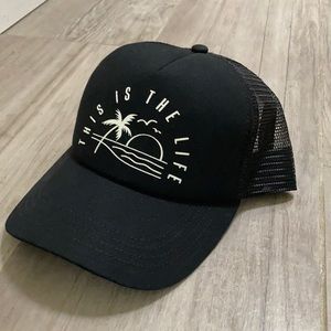 NWOT Billabong trucker hat